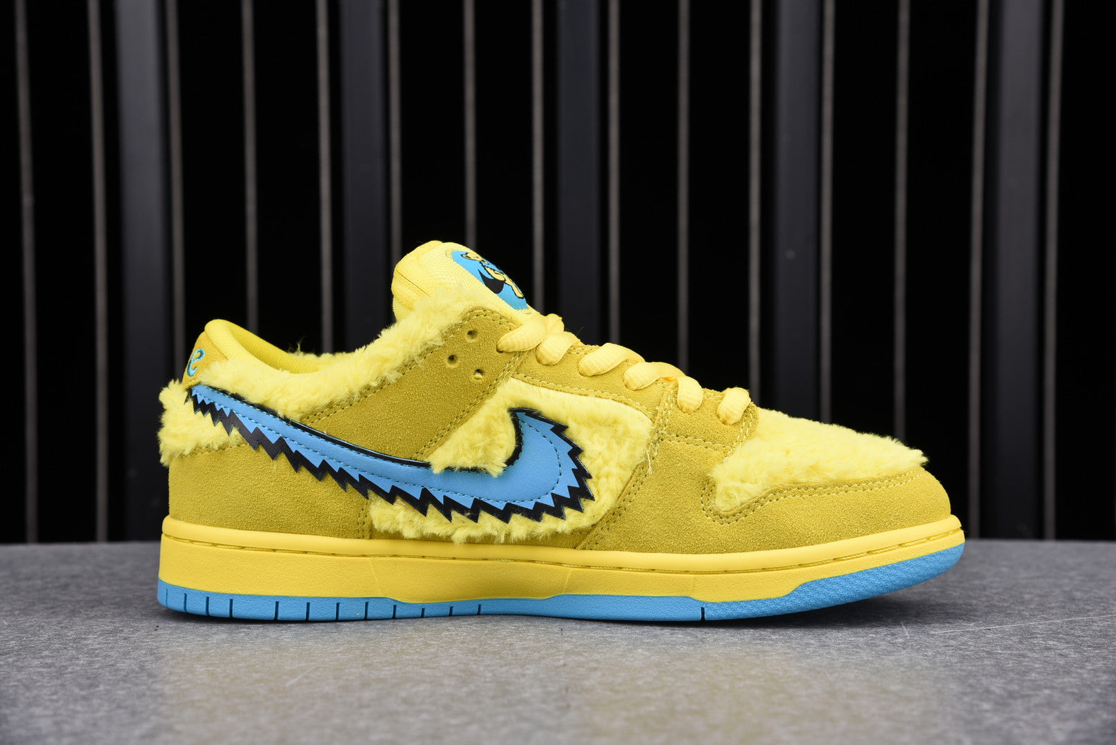 Nike SB Dunk Low Grateful Dead Yellow Bear Skate Shoes