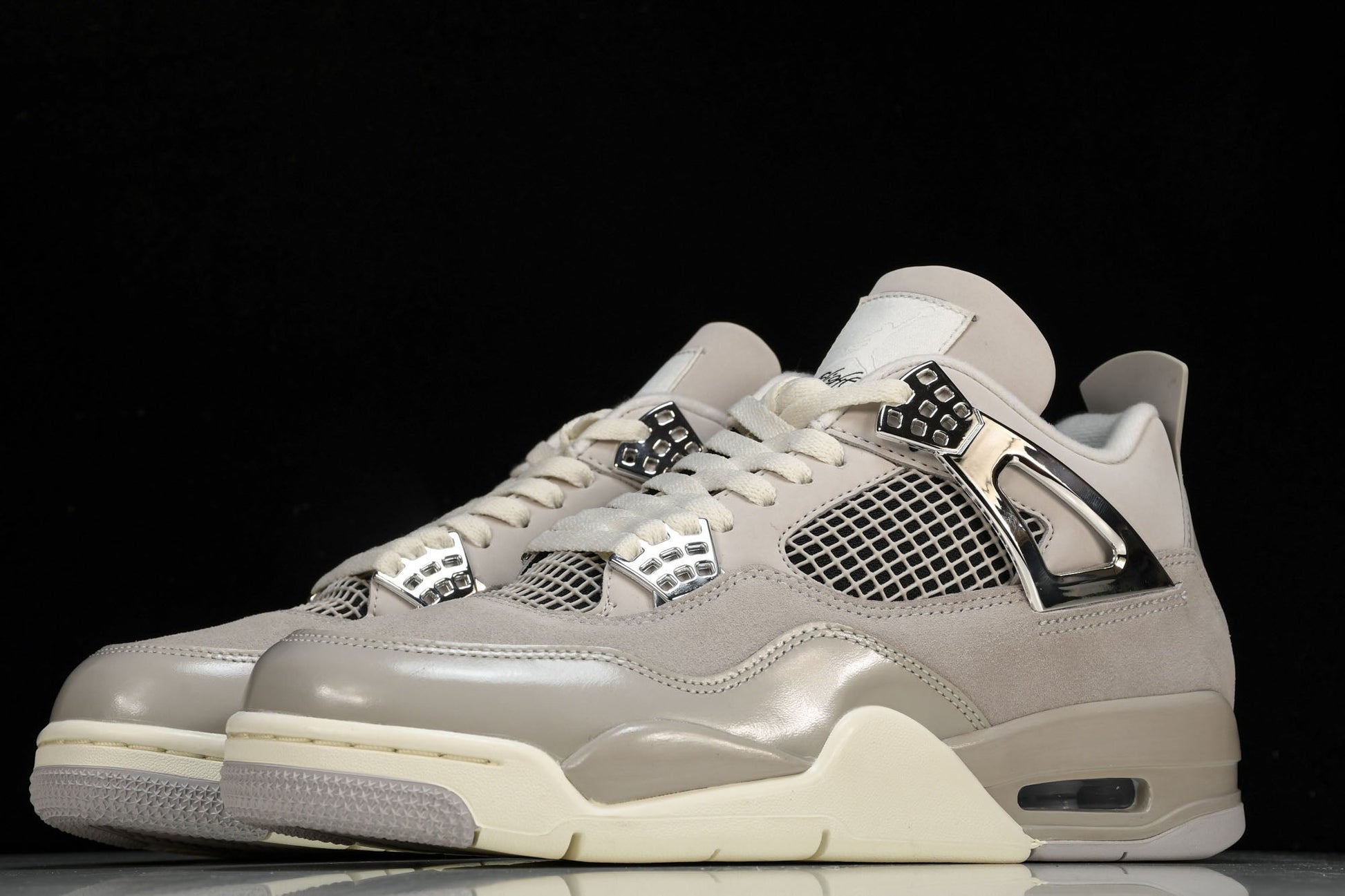 Air Jordan 4 Retro 'Frozen Moments' Women's High-Quality Fashion Sneaker
