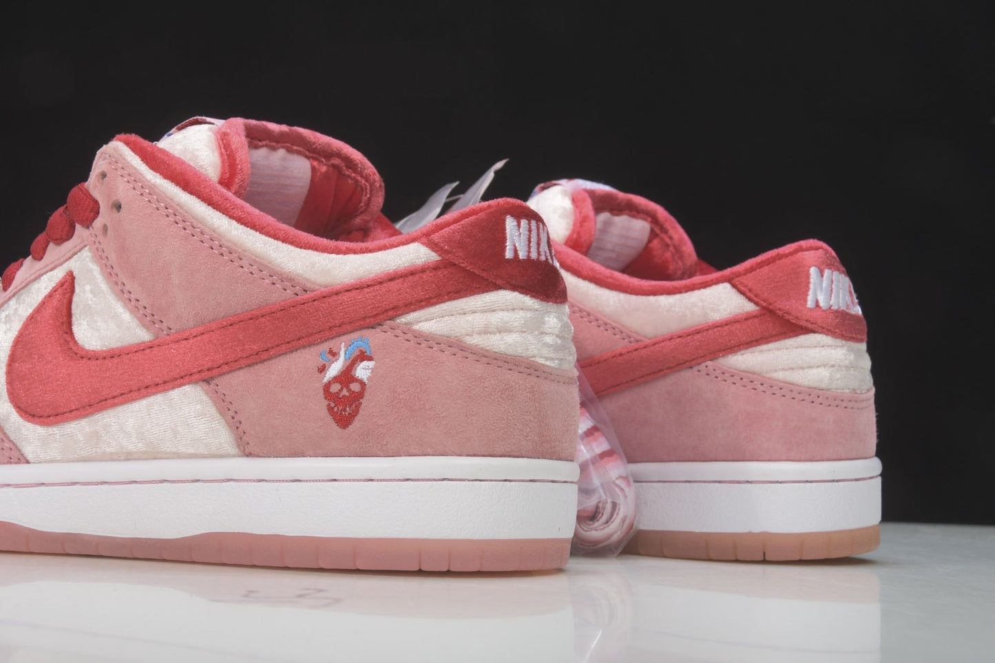 Nike SB Dunk Low StrangeLove Skateboards Sneaker - Premium Velvet Design