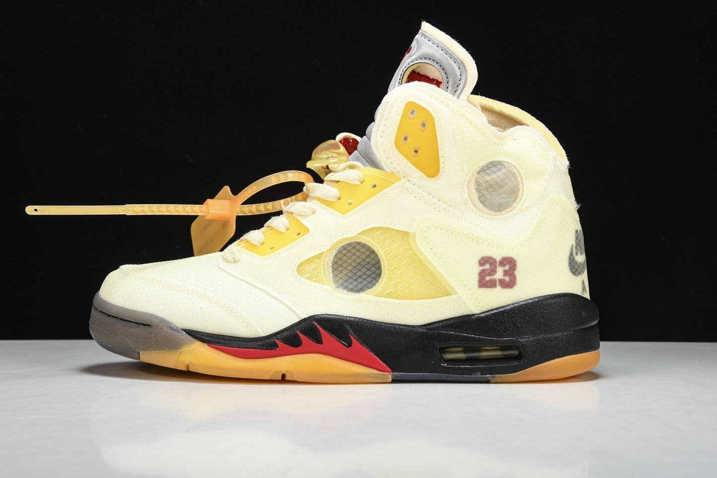Iconic Air Jordan 5 Retro Off-White Sail Designer Basketball Sneakers