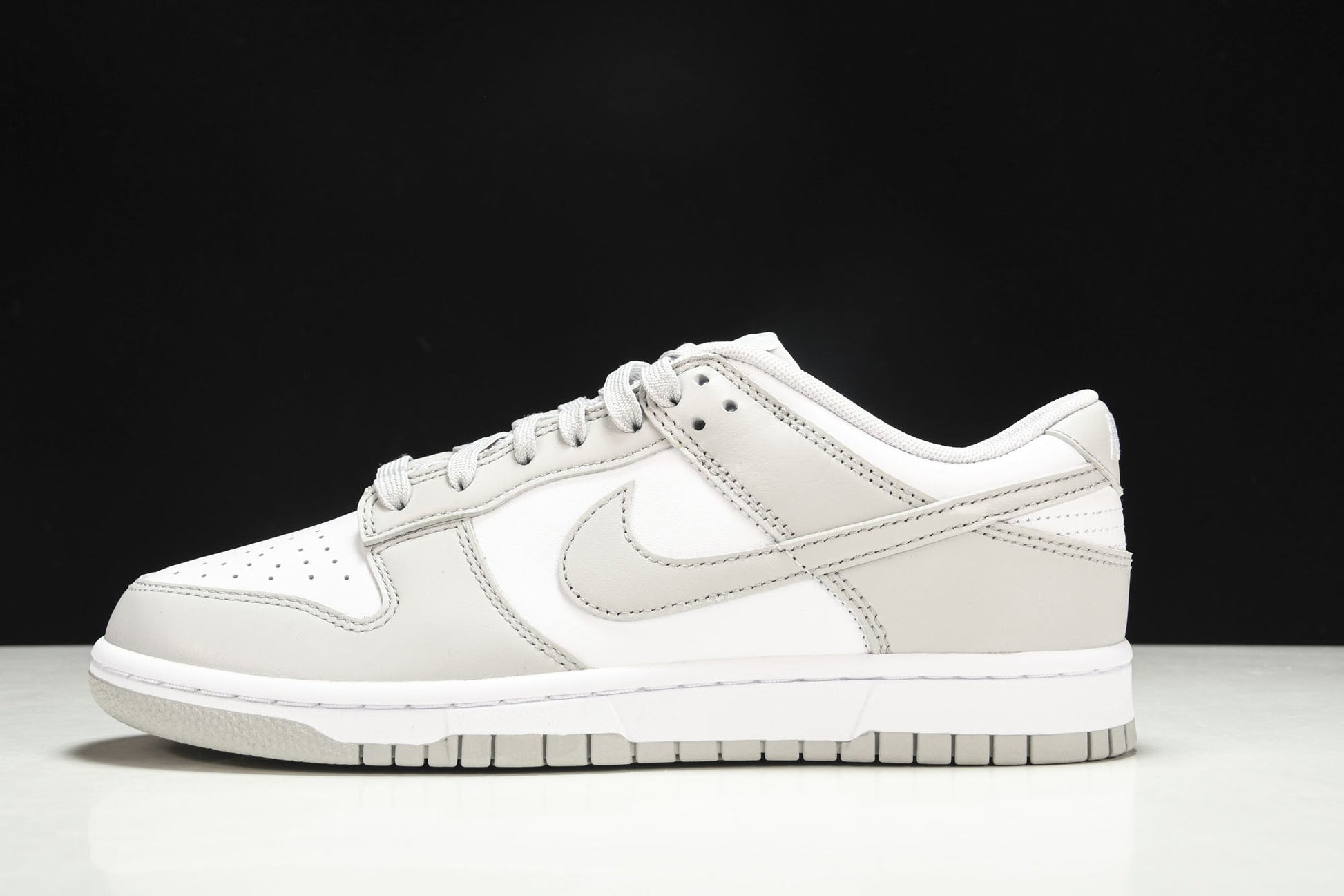 Nike Dunk Low Grey Fog Classic Streetwear Sneakers - Iconic Comfort & Style