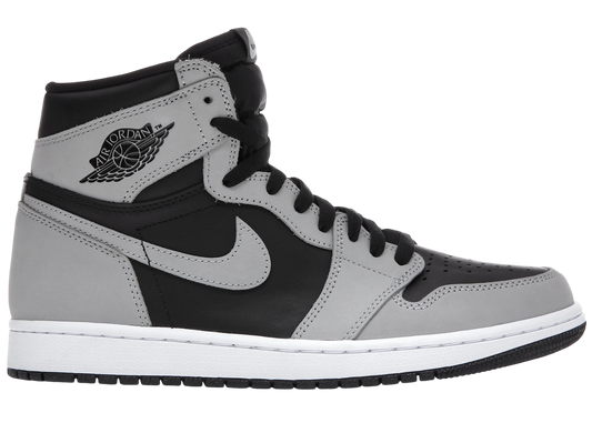 Iconic Air Jordan 1 Retro High 'Light Smoke Grey' Stylish Collector Sneakers