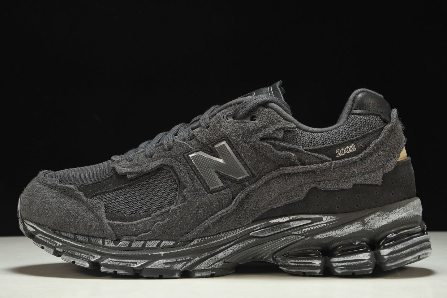 New Balance 2002R Protection Pack Phantom: Rugged Style Comfort Sneaker