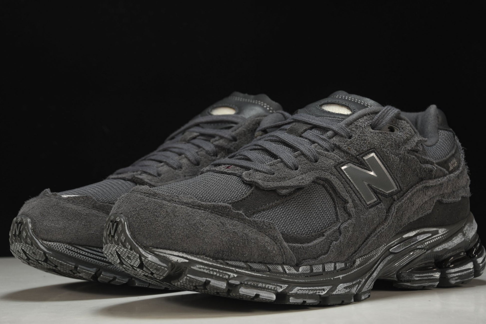 New Balance 2002R Protection Pack Phantom: Rugged Style Comfort Sneaker